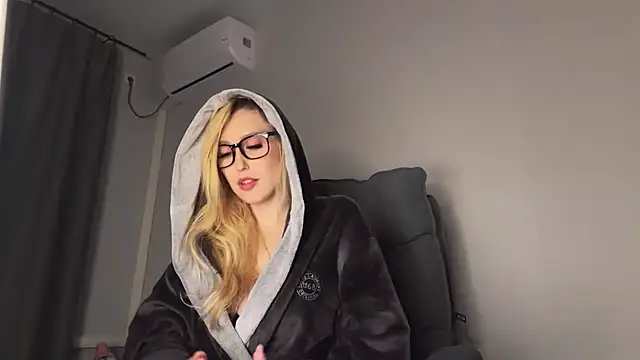 Liya_Liss's cam snapshot