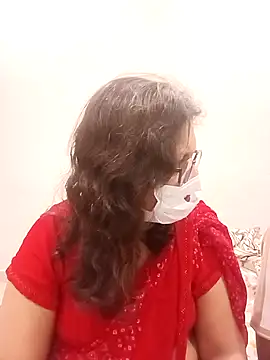 Mahira_sharma01's cam snapshot