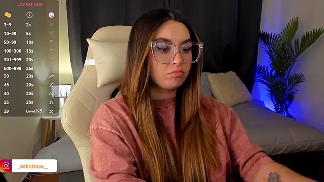 dakottaa_'s cam snapshot