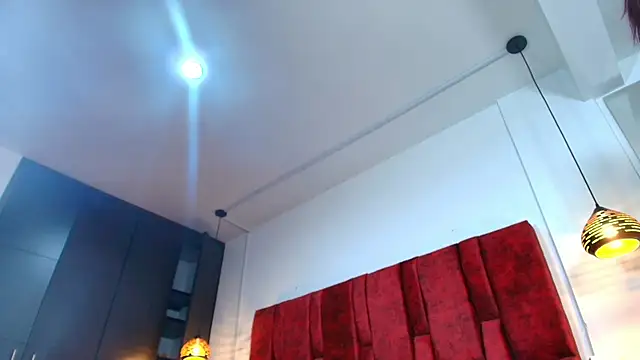 emma_hearths's cam snapshot