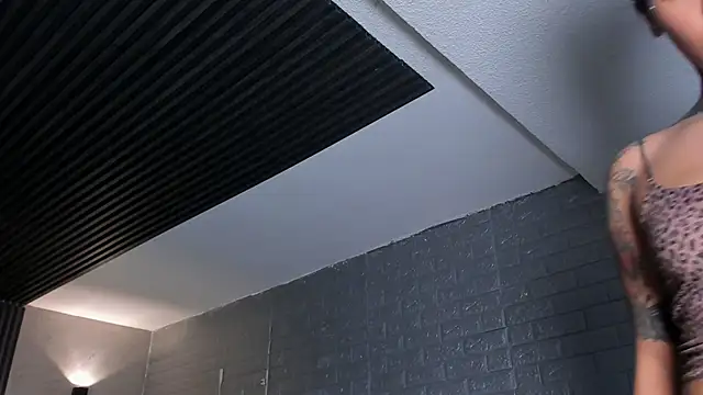 magic_marg's cam snapshot