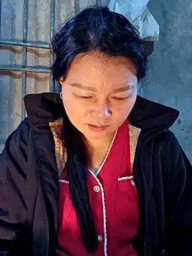 yoowwmr's cam snapshot