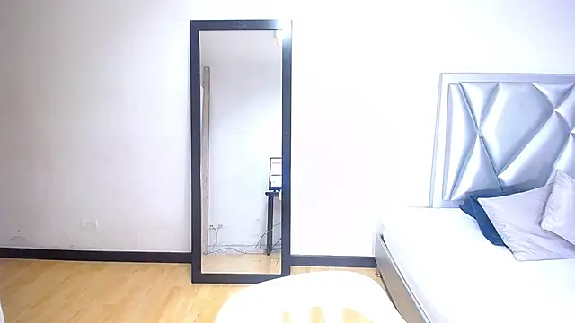 exotic_karmella's cam snapshot