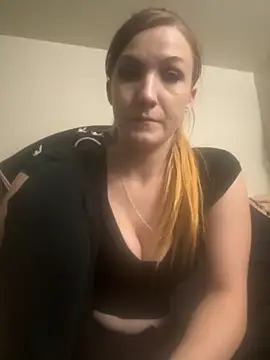 Kitty_DaCocks's cam snapshot