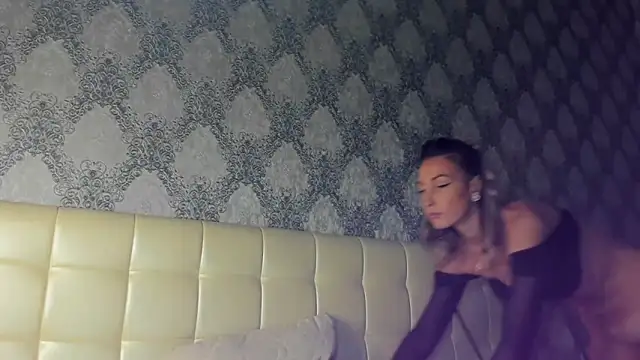 StarryHanna's cam snapshot