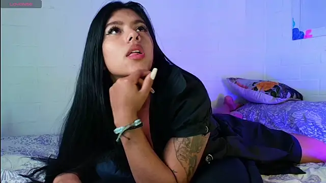 Cristal_DIM's cam snapshot