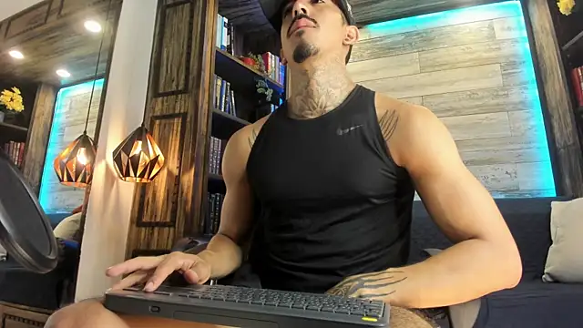 Donovan_Desmond live sex cam