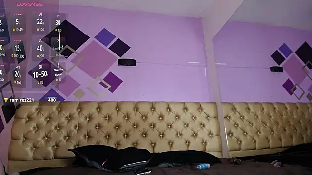 Alanna_Foxx_'s cam snapshot