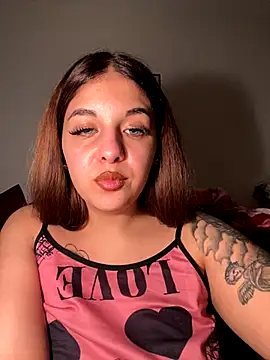 CurvyRush's cam snapshot