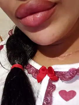 Sexlove1xo's cam snapshot