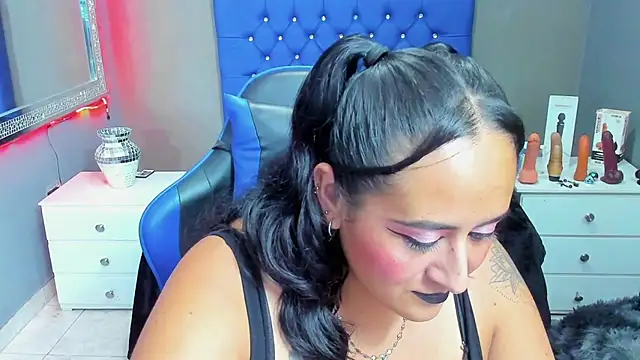 NikolPervertUnlimit's cam snapshot