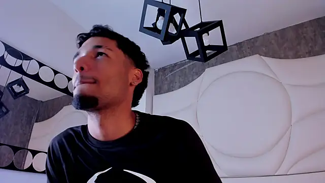 Thiagoferreti live sex cam