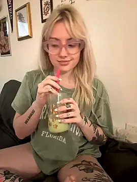 seeunexttuesday's cam snapshot