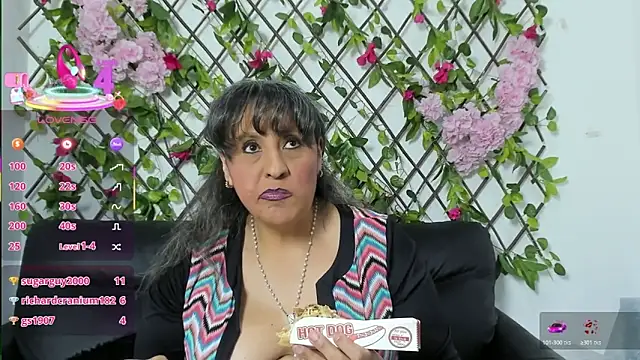 merlyna_goldens's cam snapshot