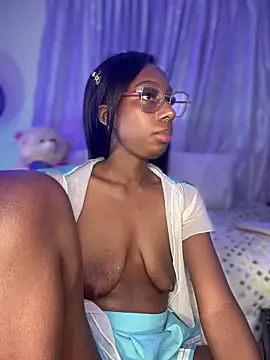 AmyRoss_1's cam snapshot