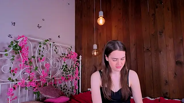 BritneySabeiha's cam snapshot