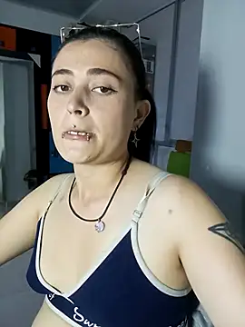 KittenMiss_'s cam snapshot