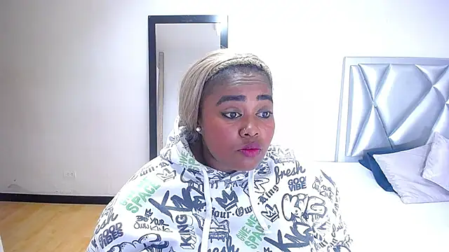 exotic_karmella's cam snapshot