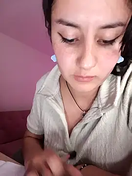 LuisaLean's cam snapshot