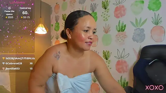 linda_rios_'s cam snapshot