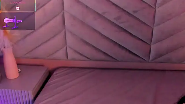 Mia_Valentine_'s cam snapshot