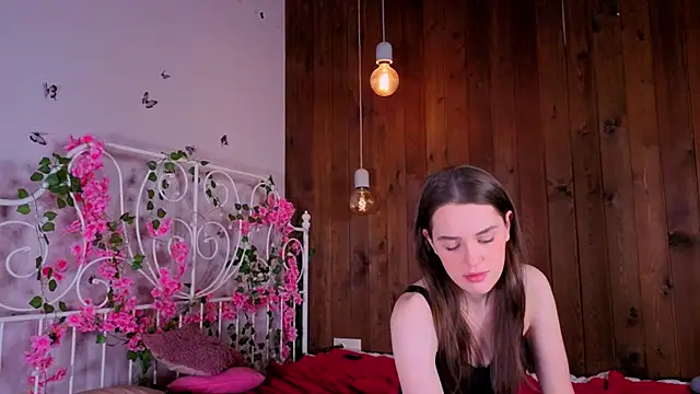 BritneySabeiha's cam snapshot