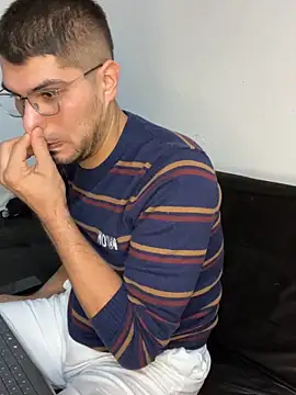 mirallesandbig live sex cam