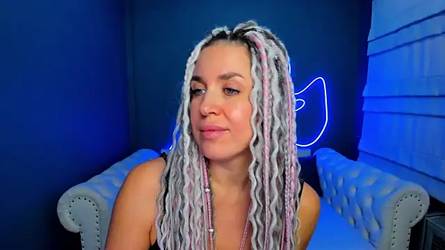 rock_n_roxy's cam snapshot