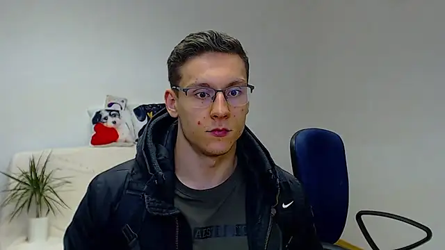 ZeinMiracles's cam snapshot