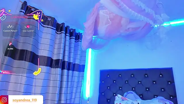 july_smith09's cam snapshot