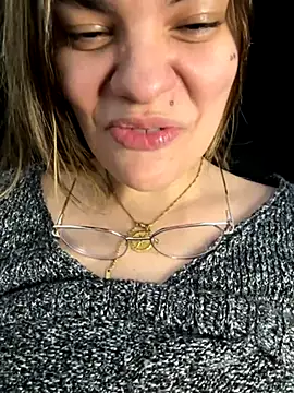 Zyrella live sex cam