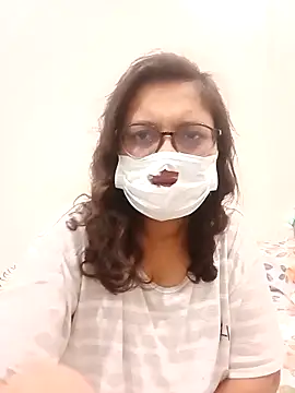 Mahira_sharma01's cam snapshot