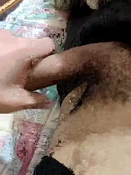 hamza_2005_'s cam snapshot