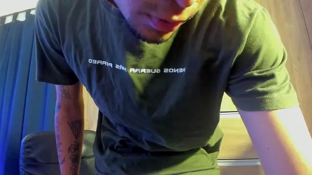 tayron_boy's cam snapshot