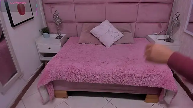 Janah_Myers's cam snapshot