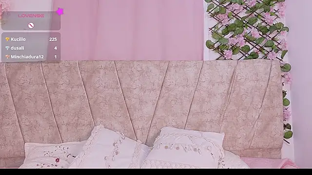 Karina_Wong's cam snapshot