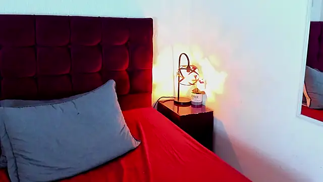 Anthonelaa__'s cam snapshot