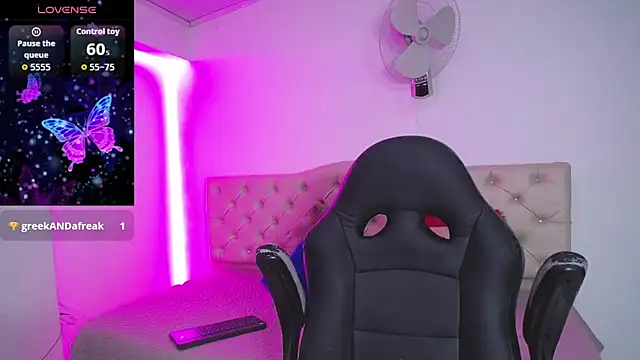 cristal_horny19's cam snapshot