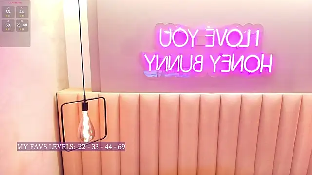 Naomymonroe_'s cam snapshot