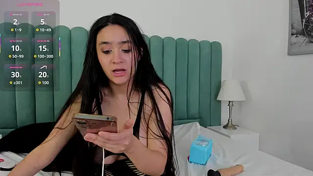 EmilyHanks_'s cam snapshot