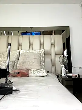 ALISSON_FOXXX1 live sex cam