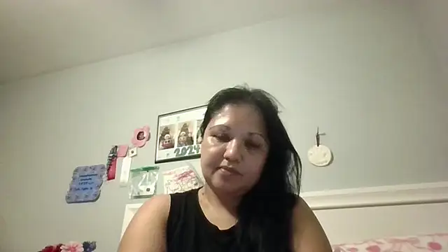 tattedlatina's cam snapshot