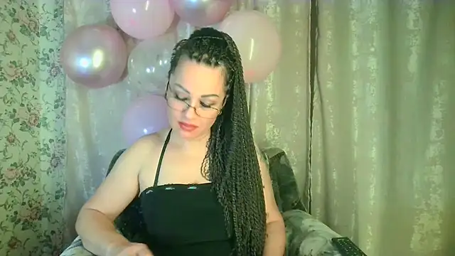 AngellaFly's Stripchat show and profile