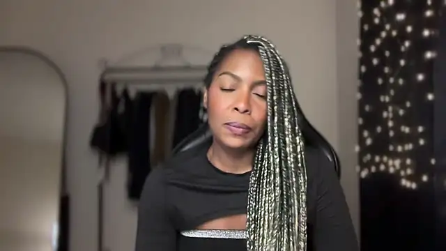 br_girl's cam snapshot