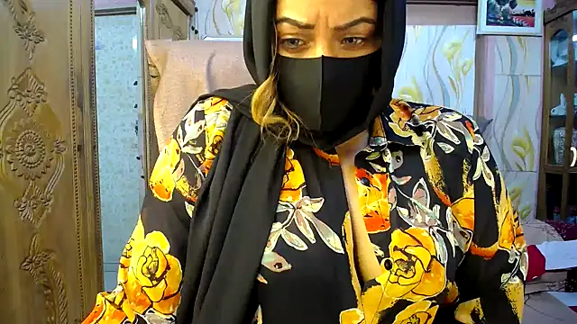 SeductiveMahira's cam snapshot