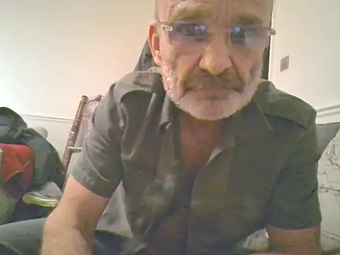 Shyboy817 live sex cam