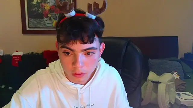 petitegigant33 live sex cam