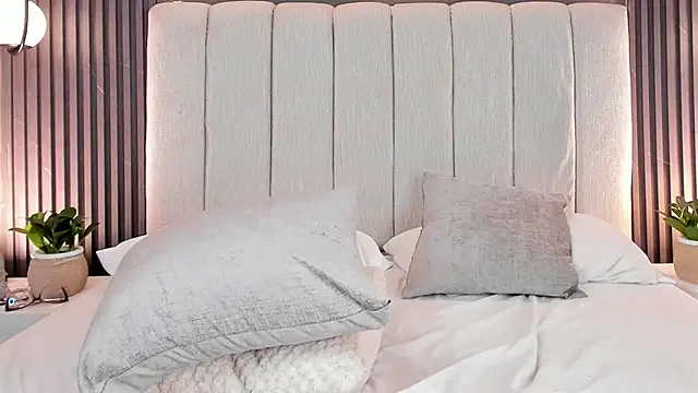 GiannaColling1's cam snapshot