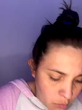 Anyhot_latina's cam snapshot