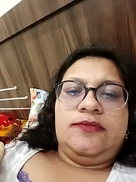 Mahira_sharma01's cam snapshot